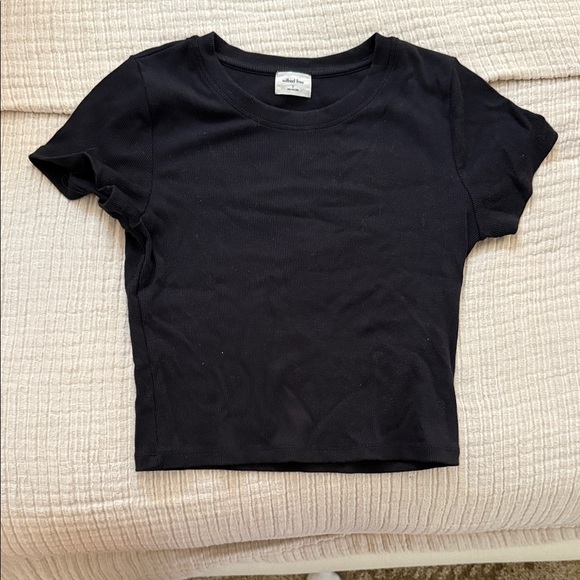 Aritzia Tops - Aritzia Black Ribbed Short Sleeve Cropped Tee